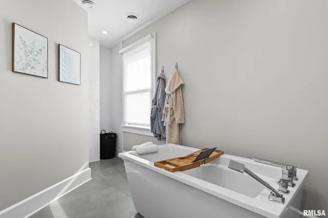 $725,000 | 1037 Woodland Avenue, Springfield, IL 62704