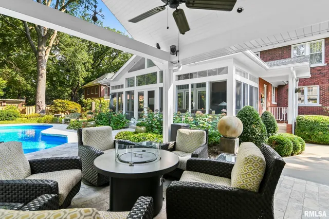 $725,000 | 1037 Woodland Avenue, Springfield, IL 62704