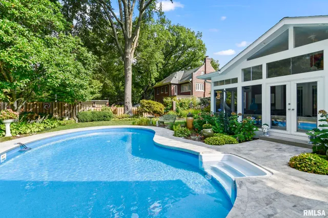 $725,000 | 1037 Woodland Avenue, Springfield, IL 62704