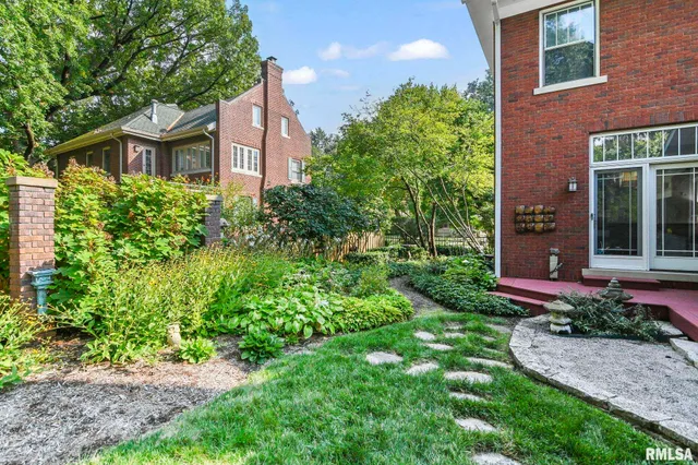 $725,000 | 1037 Woodland Avenue, Springfield, IL 62704