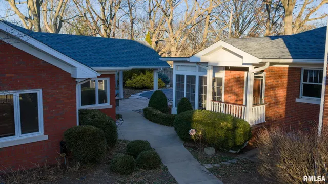 $725,000 | 1037 Woodland Avenue, Springfield, IL 62704