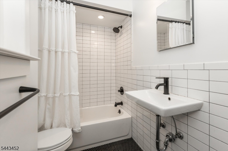 159 Forest Street, Unit 2 Montclair, NJ 07042 - Photo 14 of 27