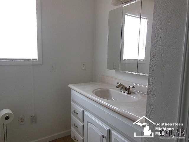7057 Elmwood Road Temperance, MI 48182 - Photo 17 of 22 Gallery Image 17