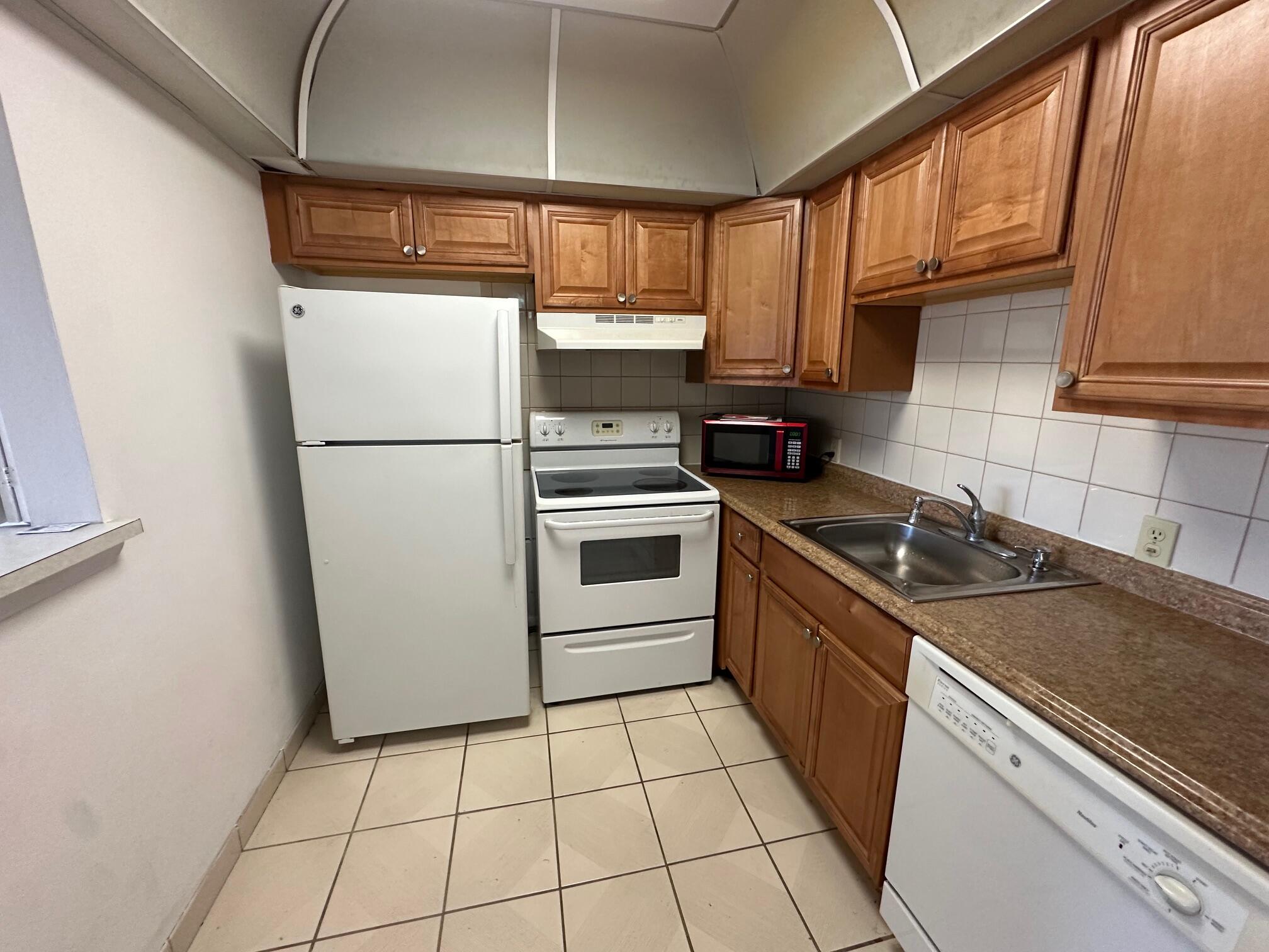 119 Dorset Drive, Unit 119 Boca Raton, FL 33434 - Photo 5 of 10 IMG_7286