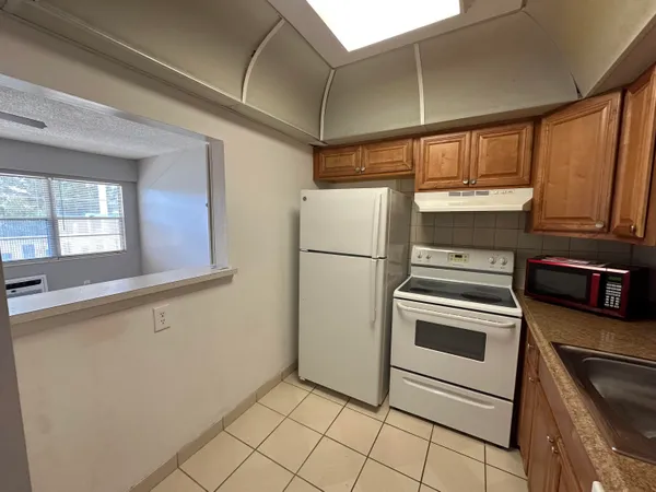 $1,400 | 119 Dorset Drive, Unit 119, Boca Raton, FL 33434