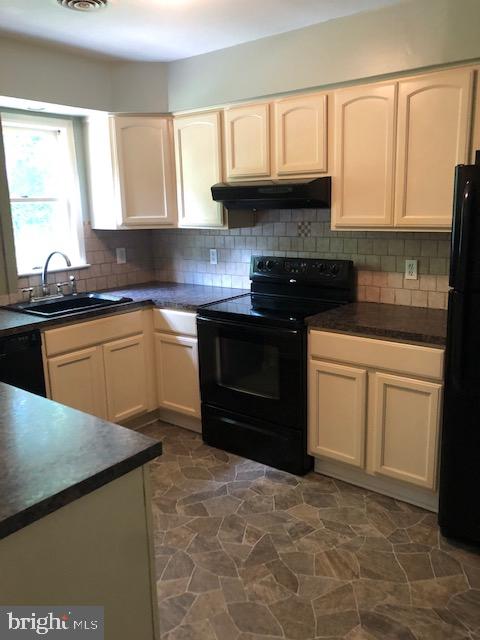 3416 Clayton Road Joppa, MD 21085 - Photo 6 of 26 Kitchen