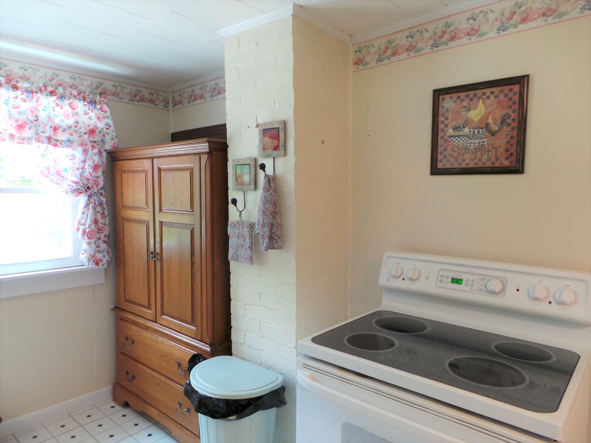 1905 Boozy Creek Road Bristol, VA 24202 - Photo 72 of 130 KITCHEN