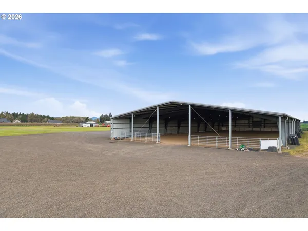 $2,500,000 | 94877 Toftdahl Road, Junction City, OR 97448
