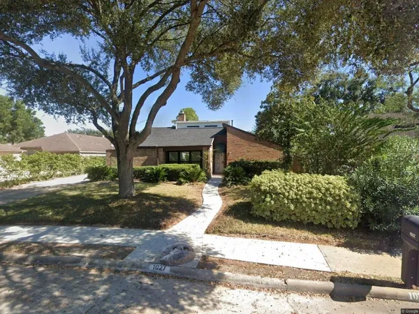$405,000 | 1027 Arrow Hill Road, Houston, TX 77077