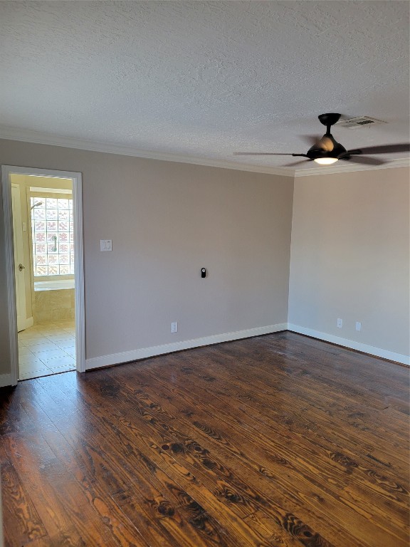 1027 Arrow Hill Road Houston, TX 77077 - Photo 8 of 13 Master with Bath