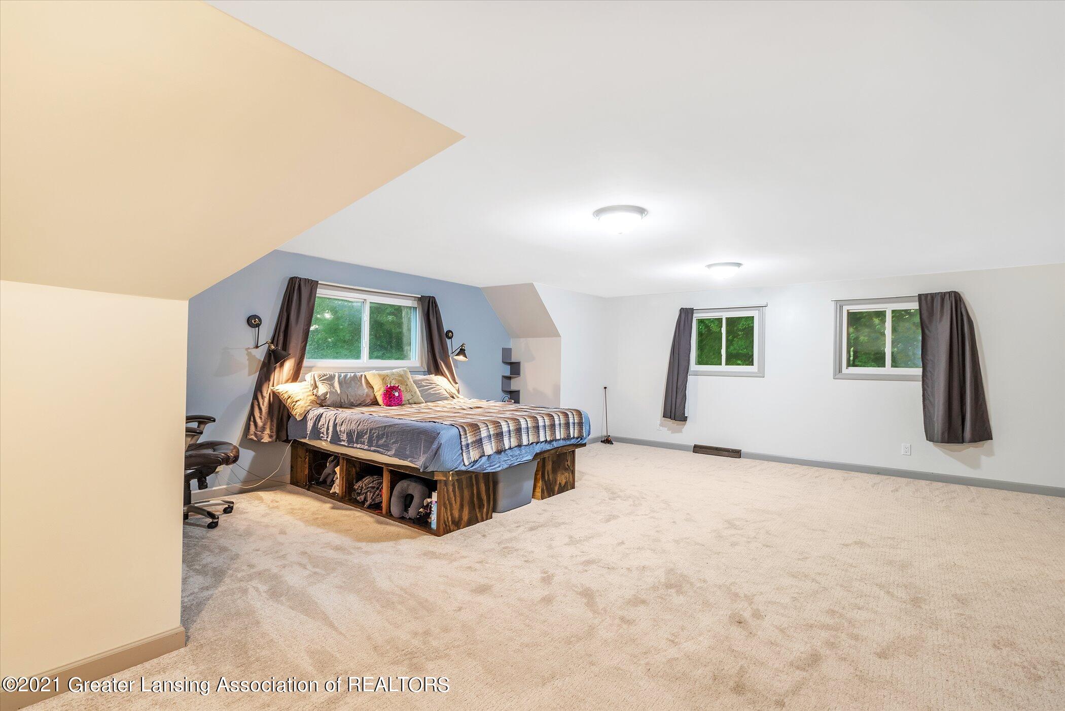 201 East Cavanaugh Road Lansing, MI 48910 - Photo 29 of 38 28-201-E-Cavaugh-Rd-WindowStill-Real-Est