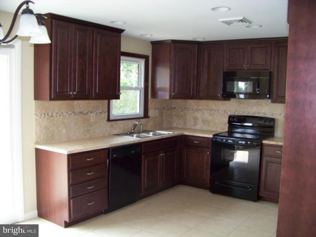 1389 Ridge Road Lebanon, PA 17046 - Photo 21 of 24 Gallery Image 21