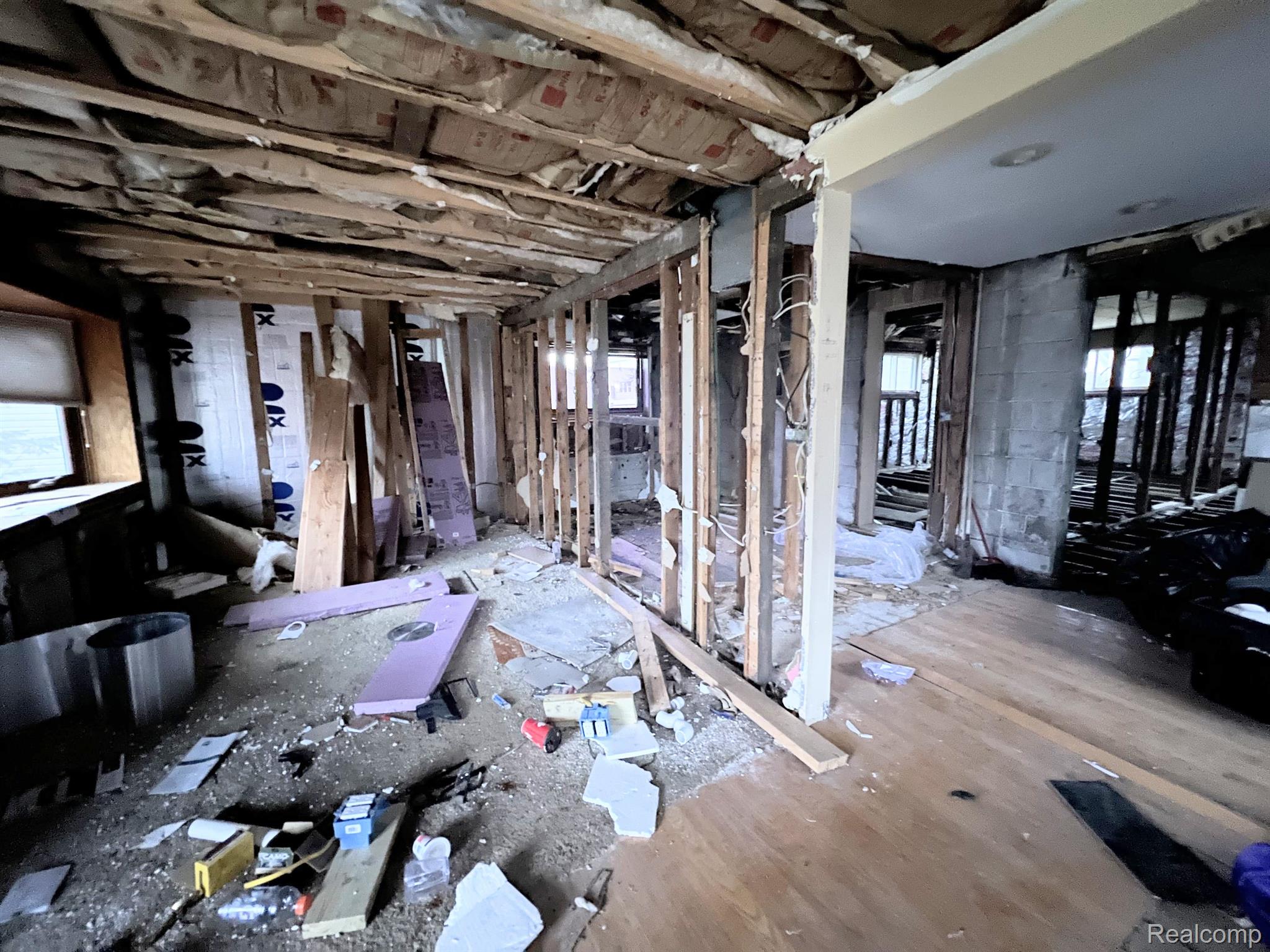 2817 Dearborn Avenue Rochester, MI 48309 - Photo 6 of 11 Gallery Image 6