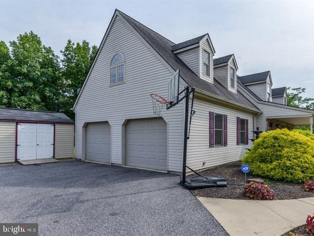 5036 West Canal Road Dover, PA 17315 - Photo 26 of 28 2 Car Garage