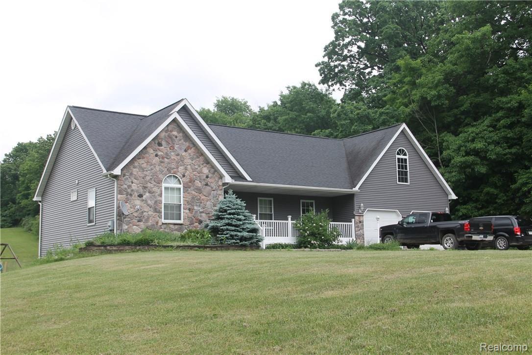 278 Gray Road Lapeer, MI 48446 - Photo 1 of 12 IMG_8825.JPG