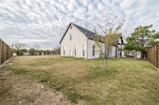 $2,800 | 954 Lloyd's Road, Little Elm, TX 75068