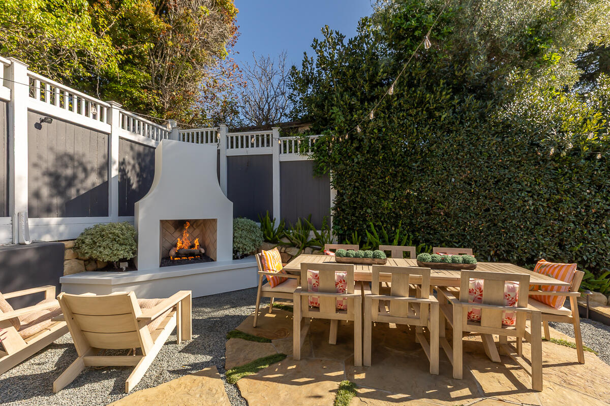 420 Seaview Road Montecito, CA 93108 - Photo 23 of 26 a outdoor space with furniture