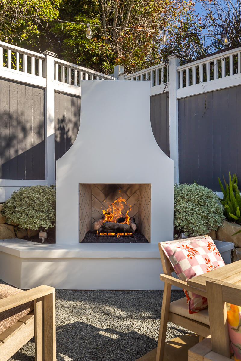 420 Seaview Road Montecito, CA 93108 - Photo 24 of 26 a building outdoor space with patio furniture and potted plants