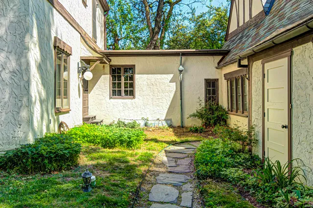 $600,000 | 4302 Kessler Blvd Drive North, Indianapolis, IN 46228