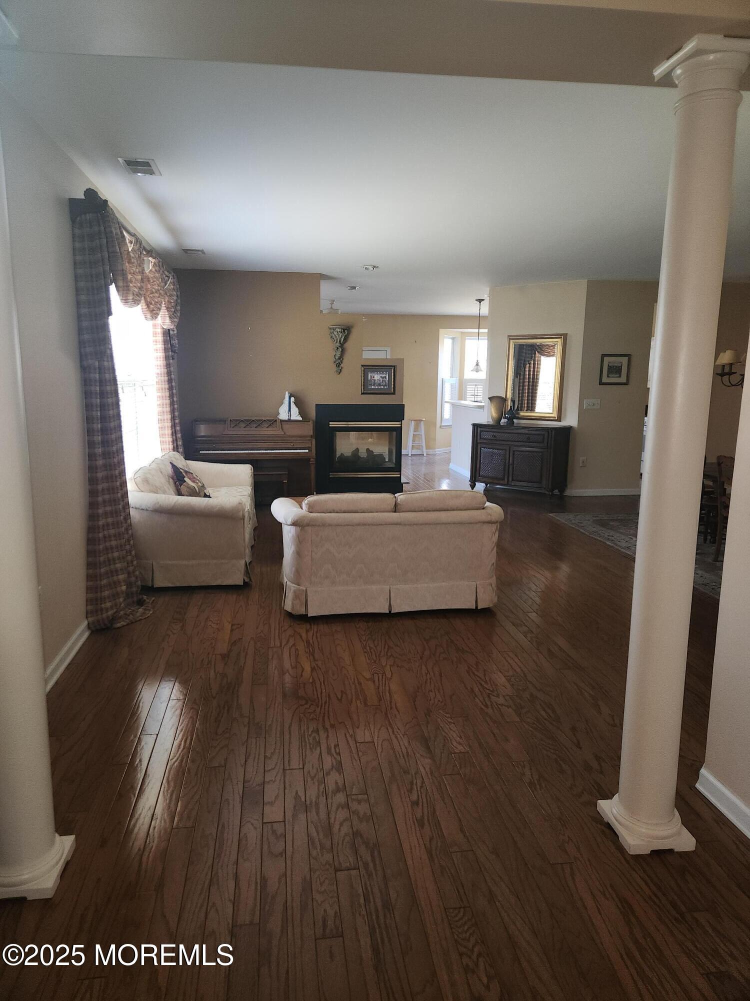 137 Warwick Road Galloway Township, NJ 08205 - Photo 4 of 30 20250323_141321