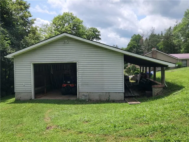 $600,000 | 147 Kesler Drive, Ligonier, PA 15658