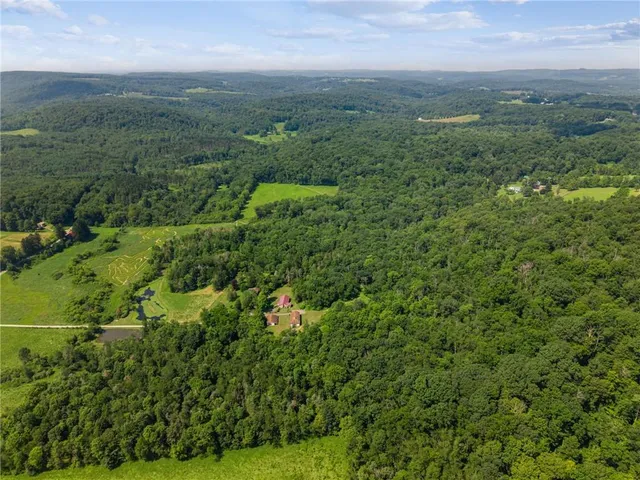 $600,000 | 147 Kesler Drive, Ligonier, PA 15658