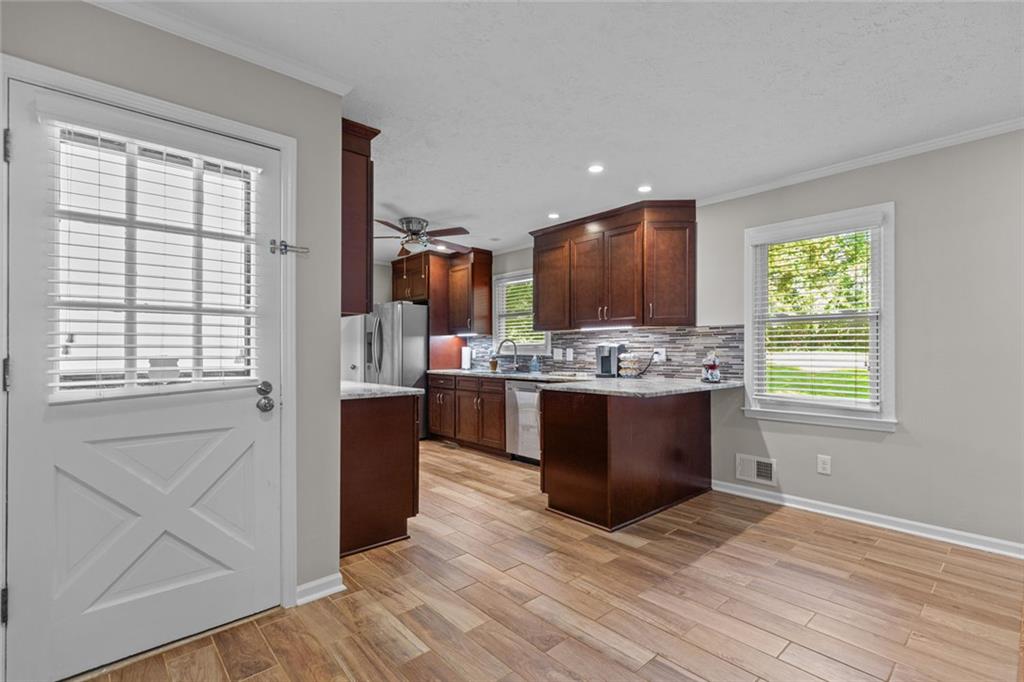5087 Timber Ridge Court Stone Mountain, GA 30087 - Photo 13 of 43 Gallery Image 13