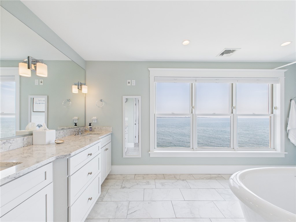 4 Clarkes Village Road Jamestown, RI 02835 - Photo 13 of 31