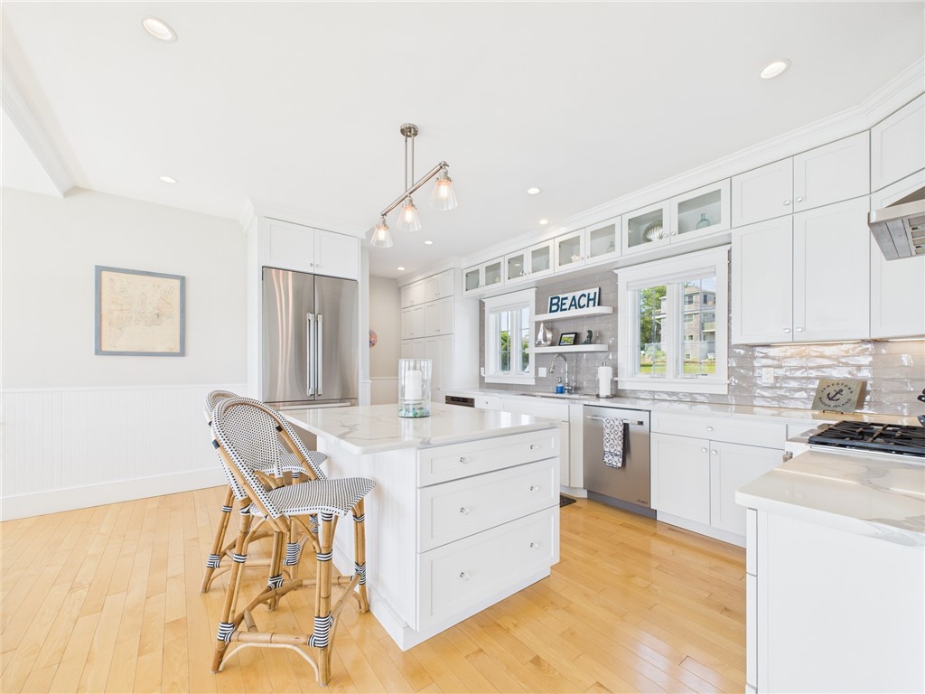 4 Clarkes Village Road Jamestown, RI 02835 - Photo 8 of 31