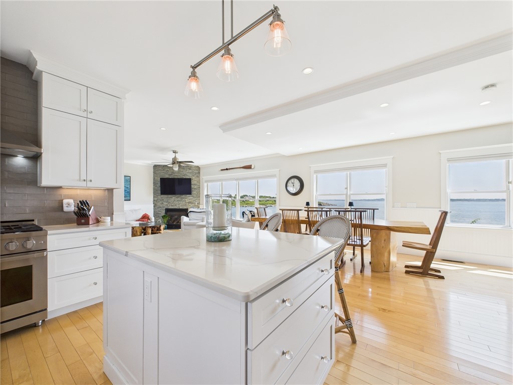 4 Clarkes Village Road Jamestown, RI 02835 - Photo 9 of 31