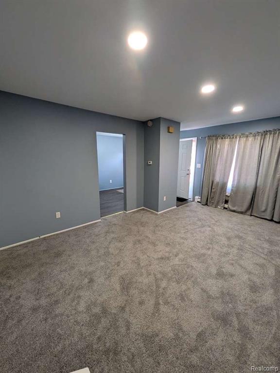 154 Ladd Road Walled Lake, MI 48390 - Photo 2 of 7
