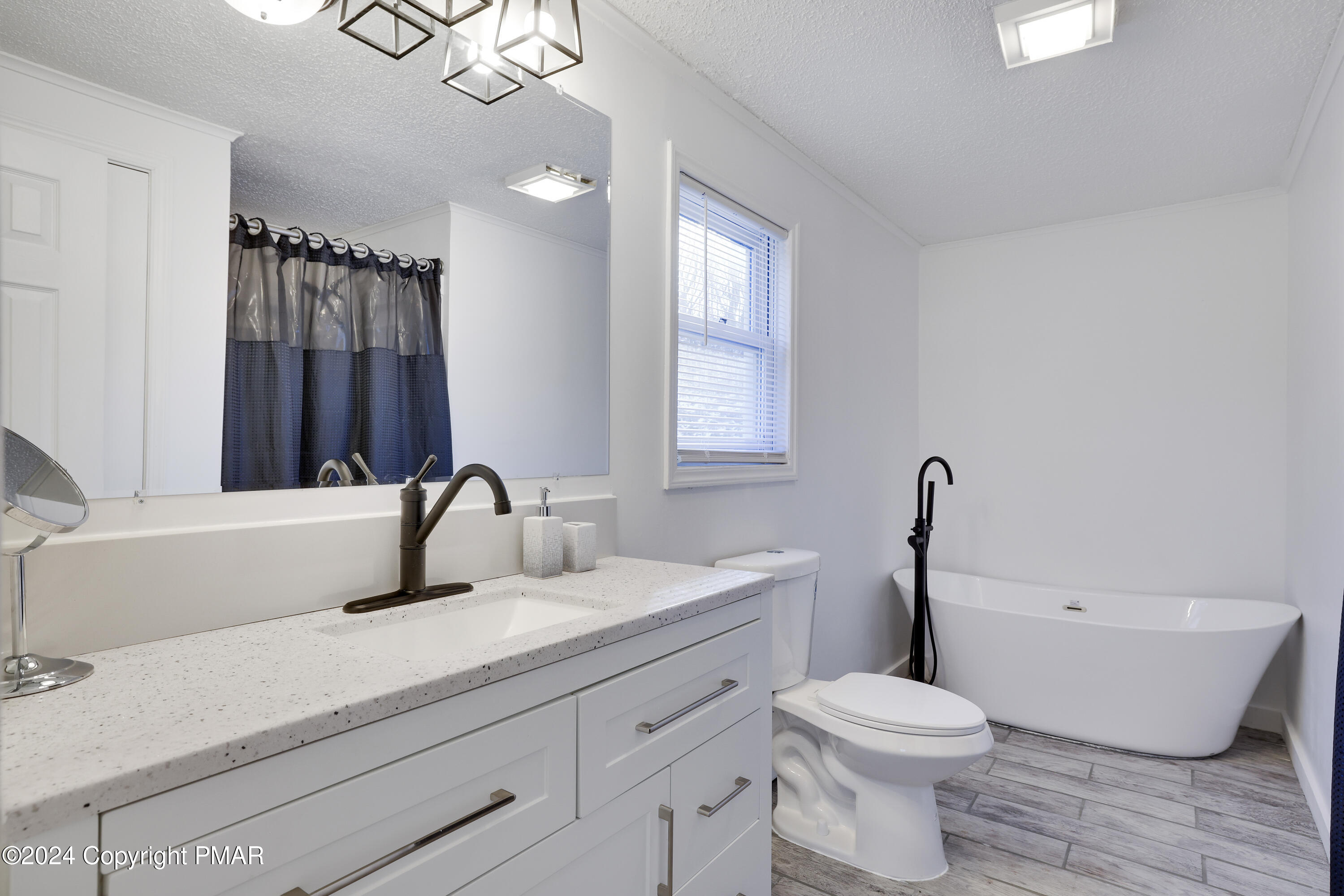 175 Rock Road East Stroudsburg, PA 18302 - Photo 15 of 43 Main Bathroom