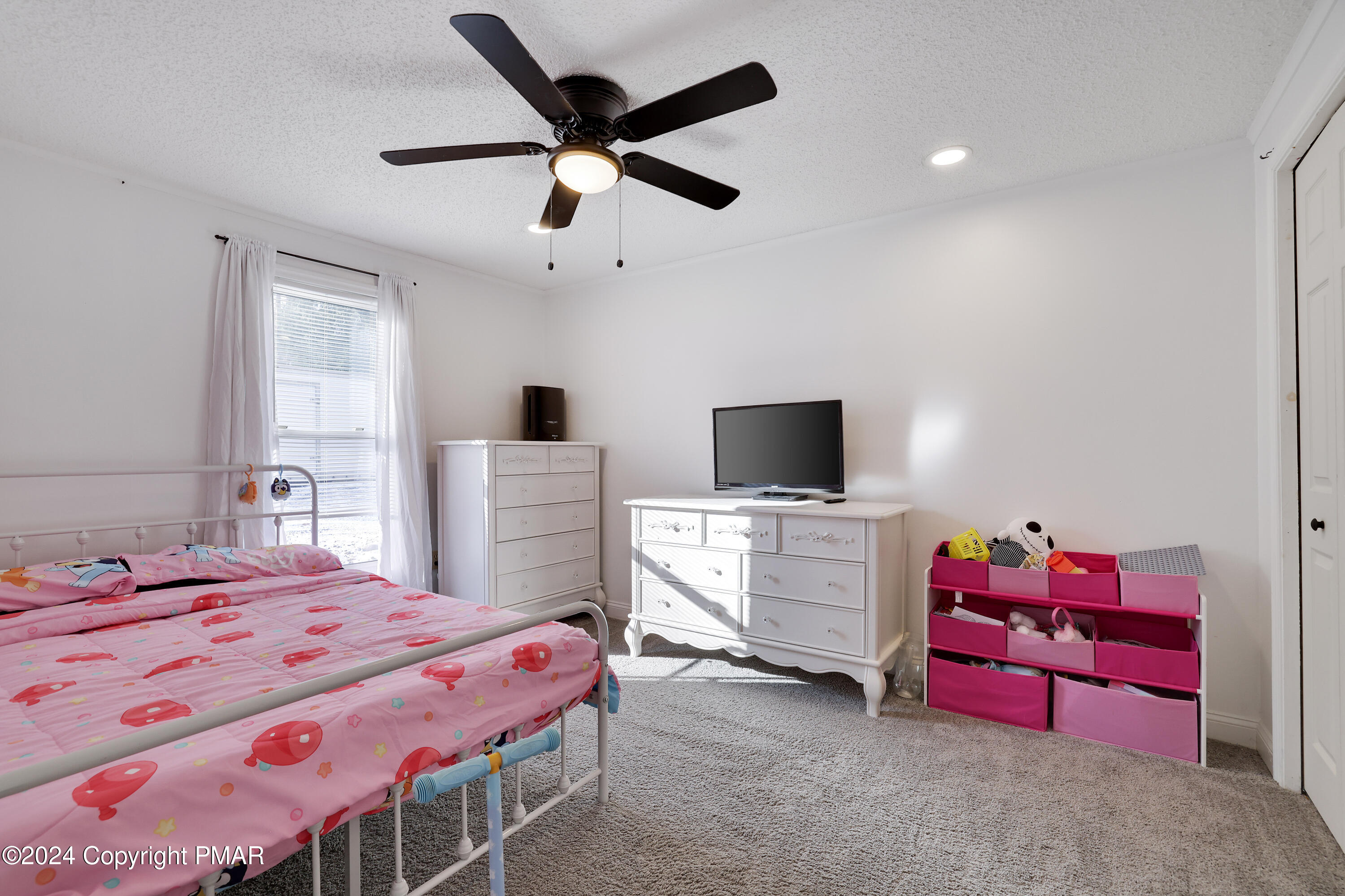175 Rock Road East Stroudsburg, PA 18302 - Photo 21 of 43 Bedroom 3