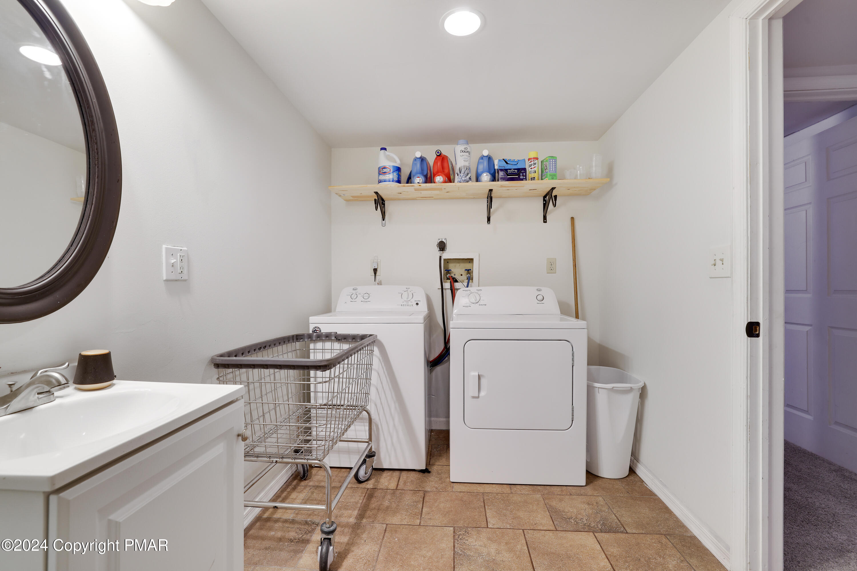 175 Rock Road East Stroudsburg, PA 18302 - Photo 26 of 43 Bathroom 3