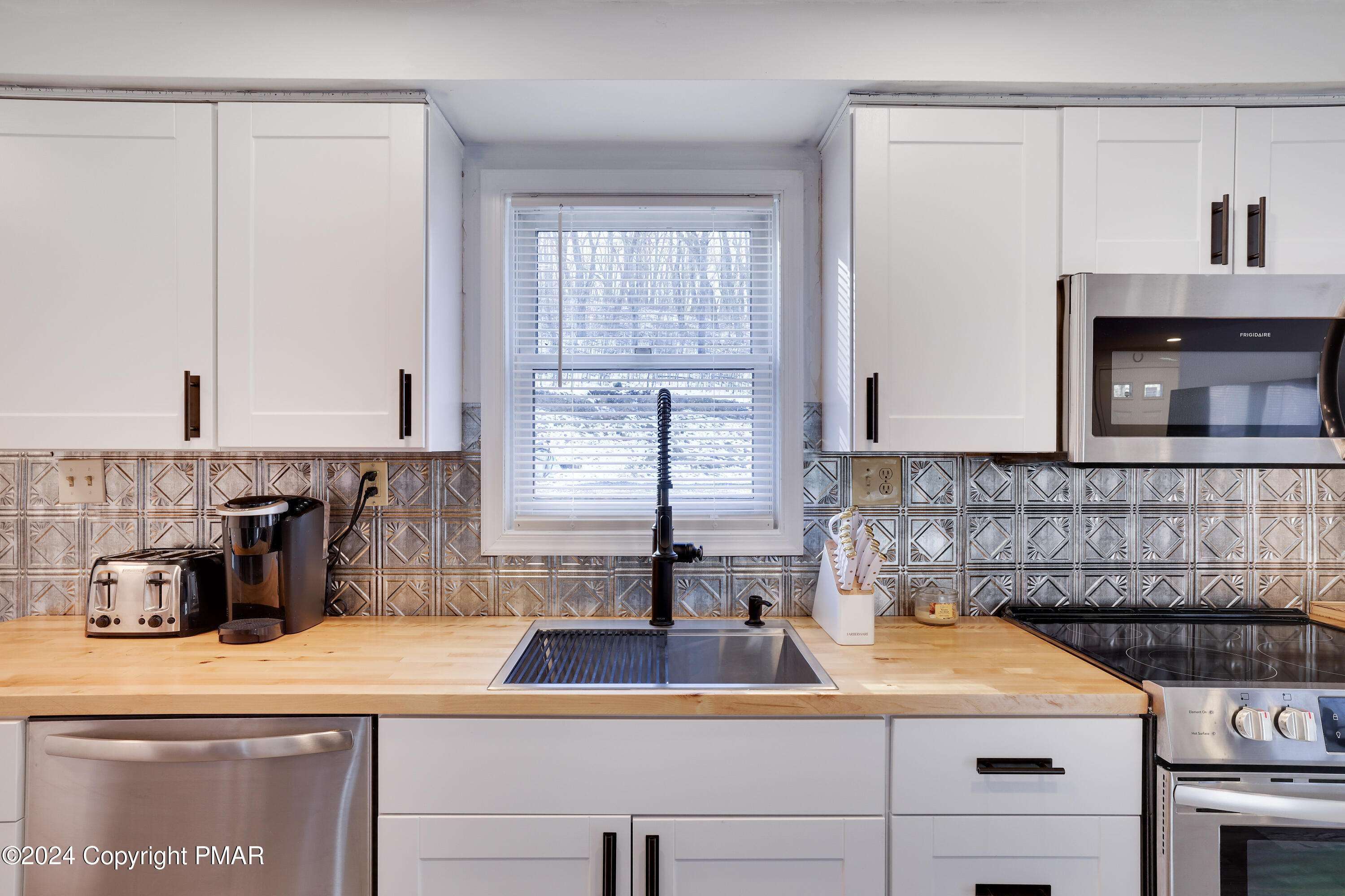 175 Rock Road East Stroudsburg, PA 18302 - Photo 10 of 43 Kitchen