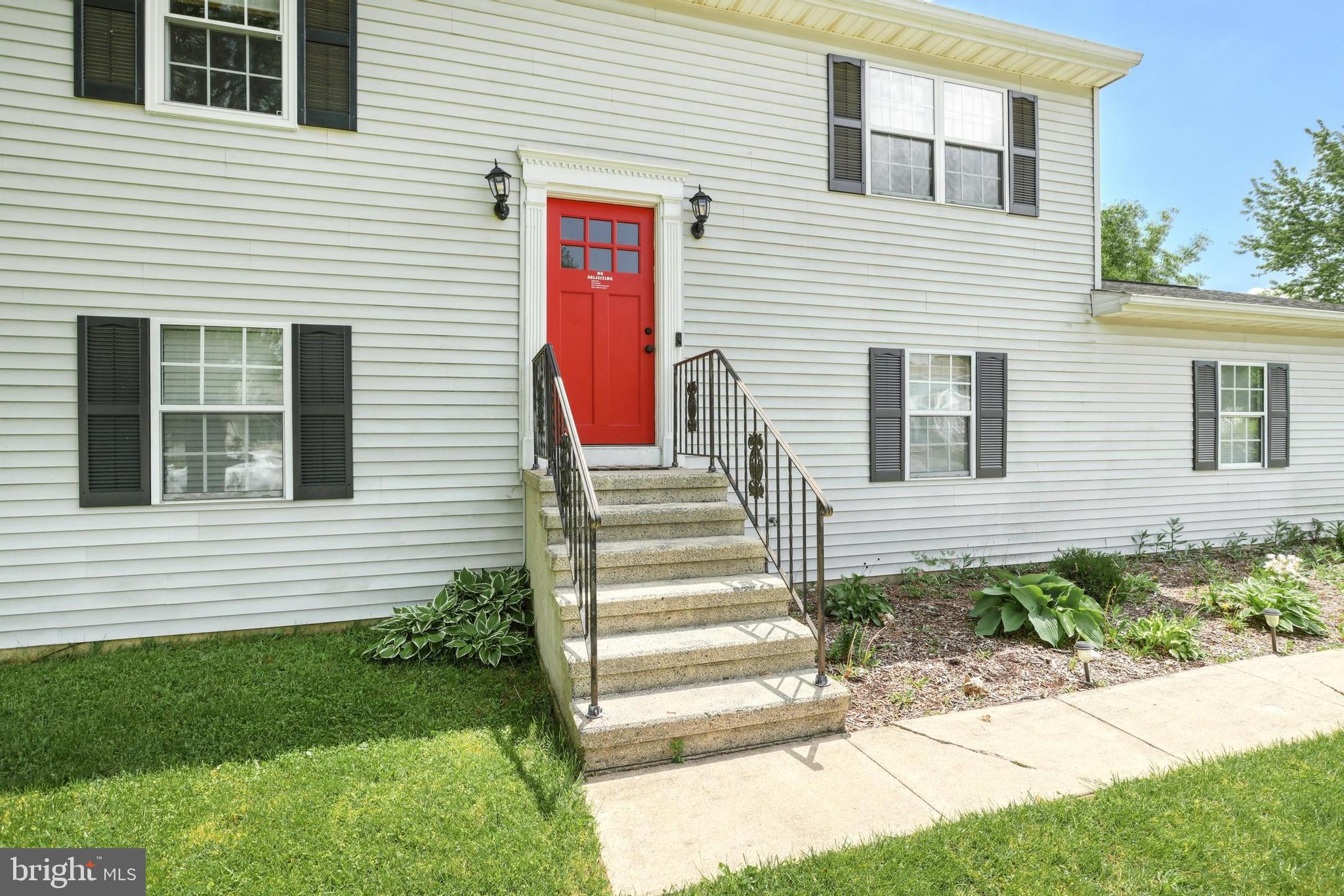 2398 Heather Road York, PA 17408 - Photo 6 of 26 Gallery Image 6