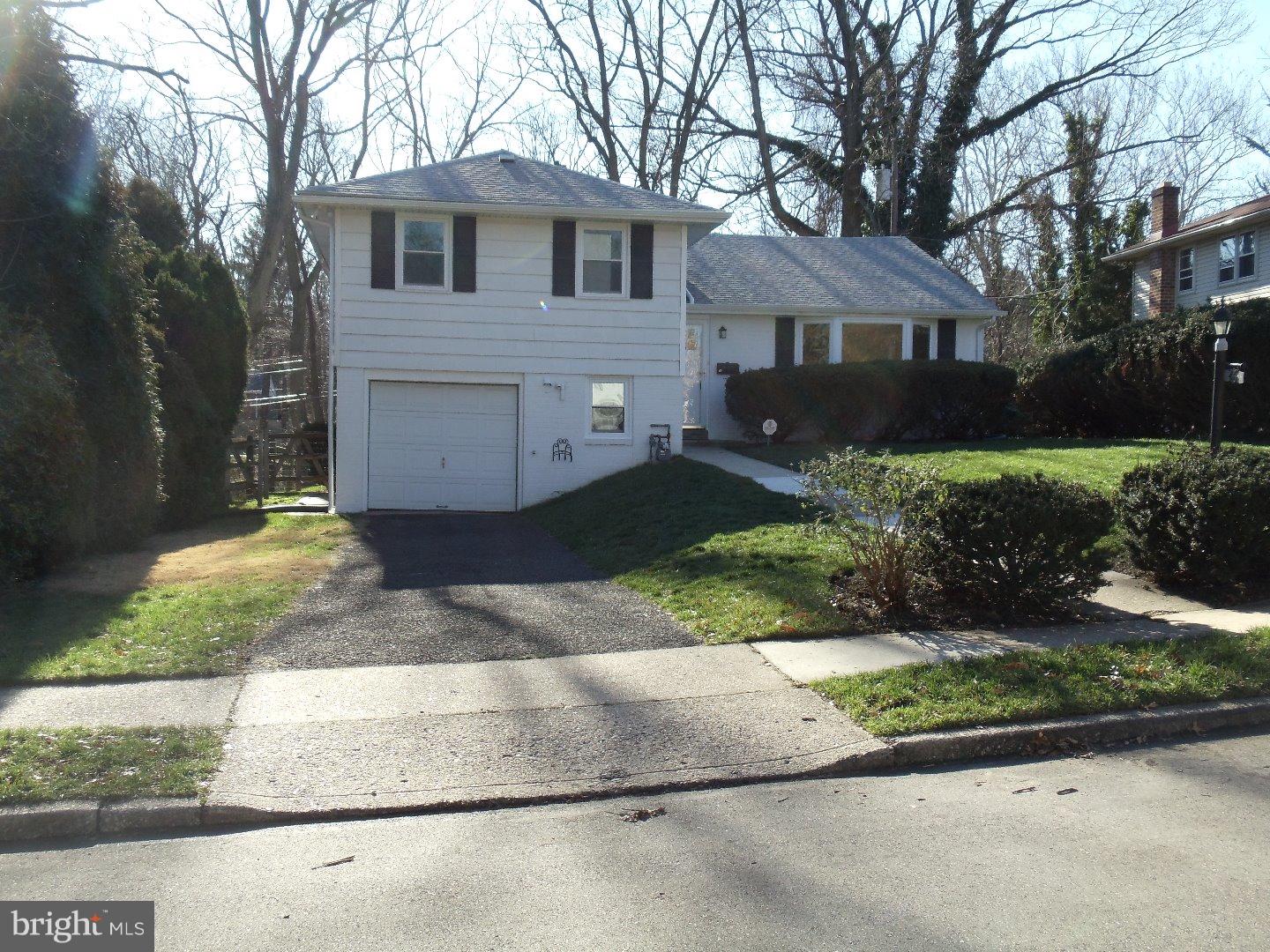 46 Boncouer Road Cheltenham, PA 19012 - Photo 2 of 25 Gallery Image 2