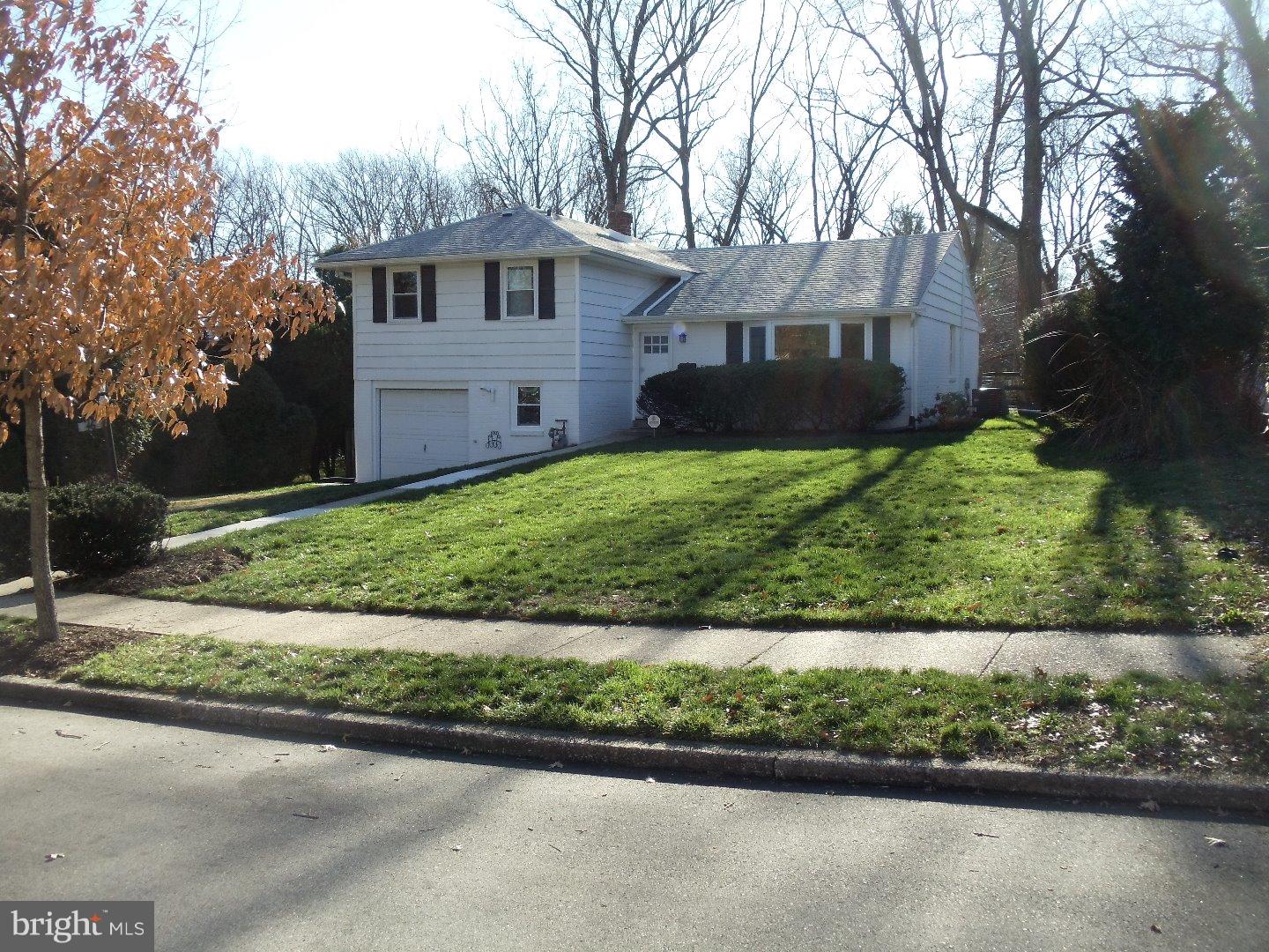 46 Boncouer Road Cheltenham, PA 19012 - Photo 3 of 25 Gallery Image 3