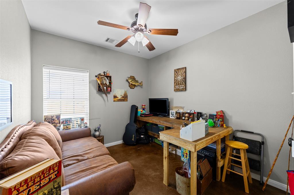 511 East Pecan Tree Road Waxahachie, TX 75165 - Photo 24 of 36 Bedroom #4
