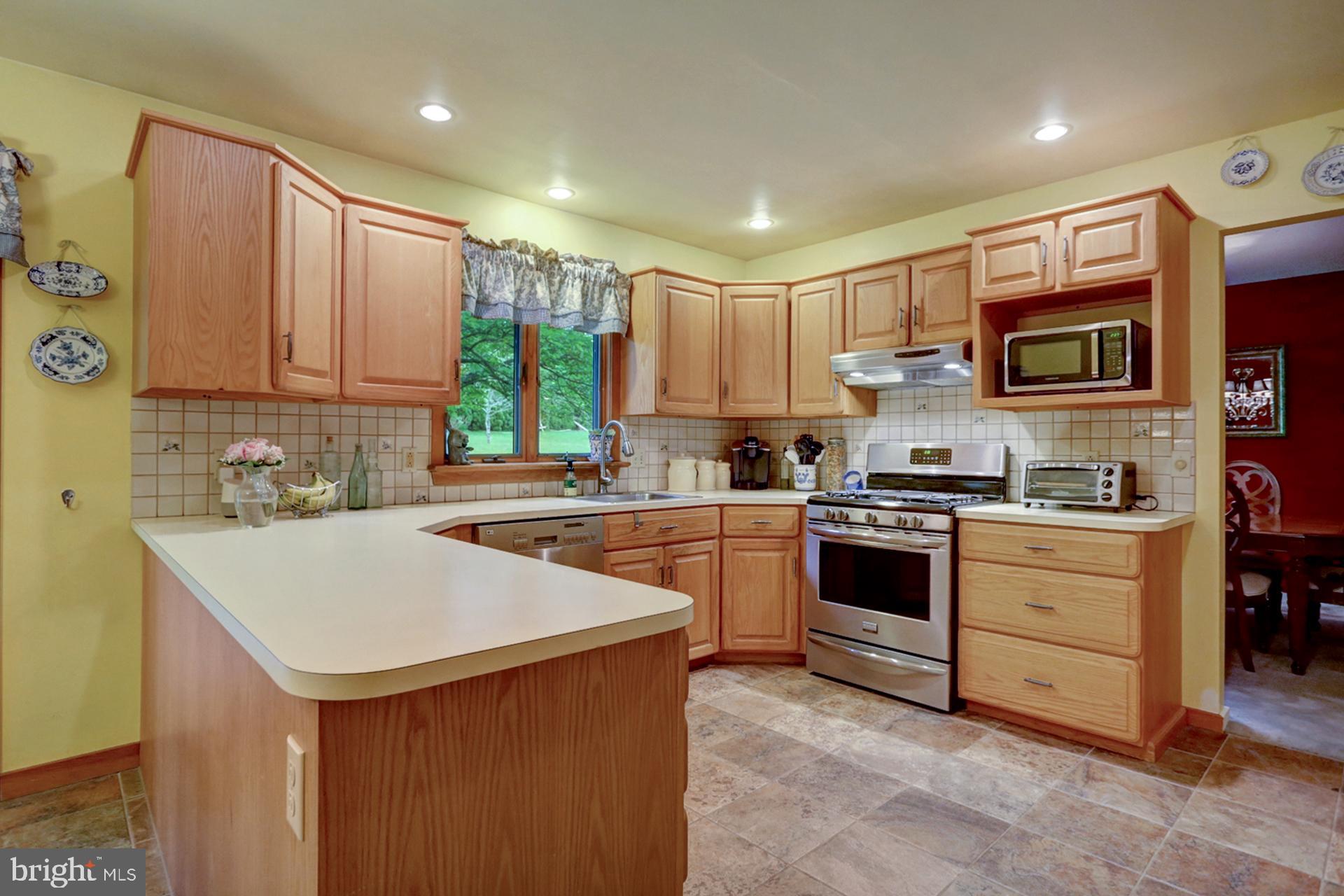 311 Fairview Road Reading, PA 19606 - Photo 13 of 37 Gallery Image 13