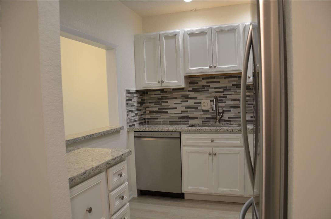 259 South Cypress Road, Unit 546 Pompano Beach, FL 33060 - Photo 12 of 29 Brand New Granite Kitchen