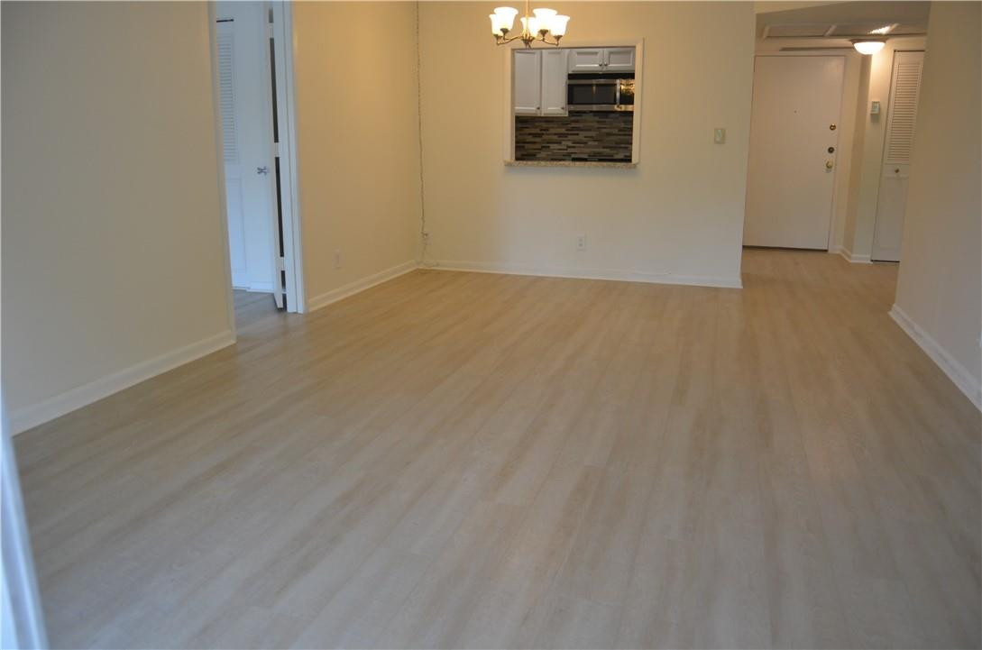259 South Cypress Road, Unit 546 Pompano Beach, FL 33060 - Photo 7 of 29 Formal Dining Area