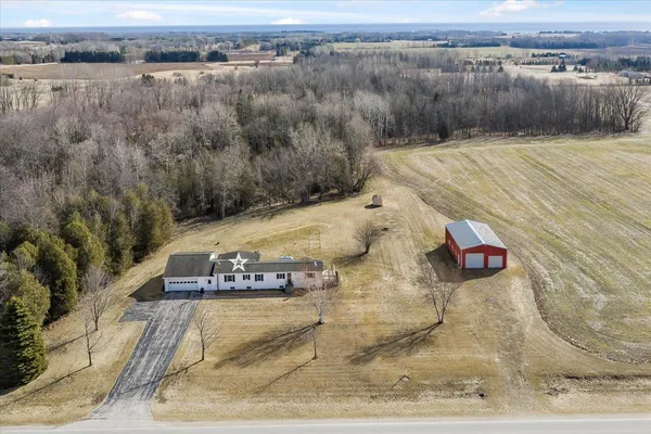 $454,400 | N6810 County Road D, Algoma, WI 54201