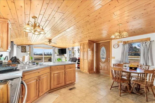 $454,400 | N6810 County Road D, Algoma, WI 54201