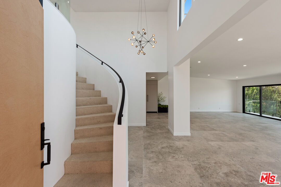 8236 Zitola Terrace Playa del Rey, CA 90293 - Photo 3 of 32