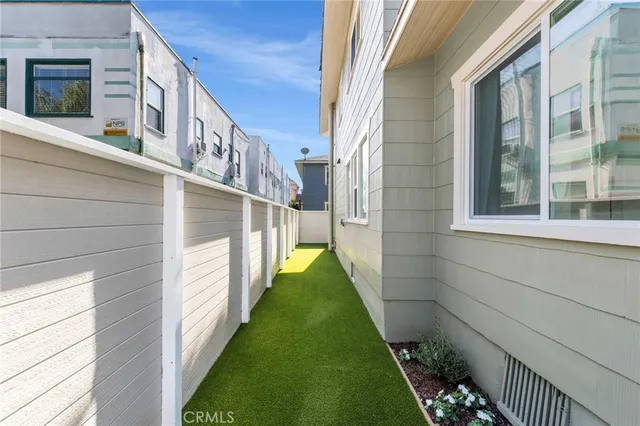 a view of an entrance to house