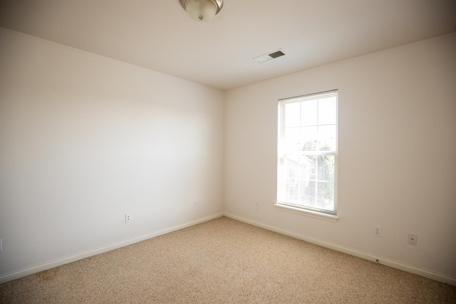3025 Adwalton Road Lexington, KY 40509 - Photo 16 of 26 Listing Photo