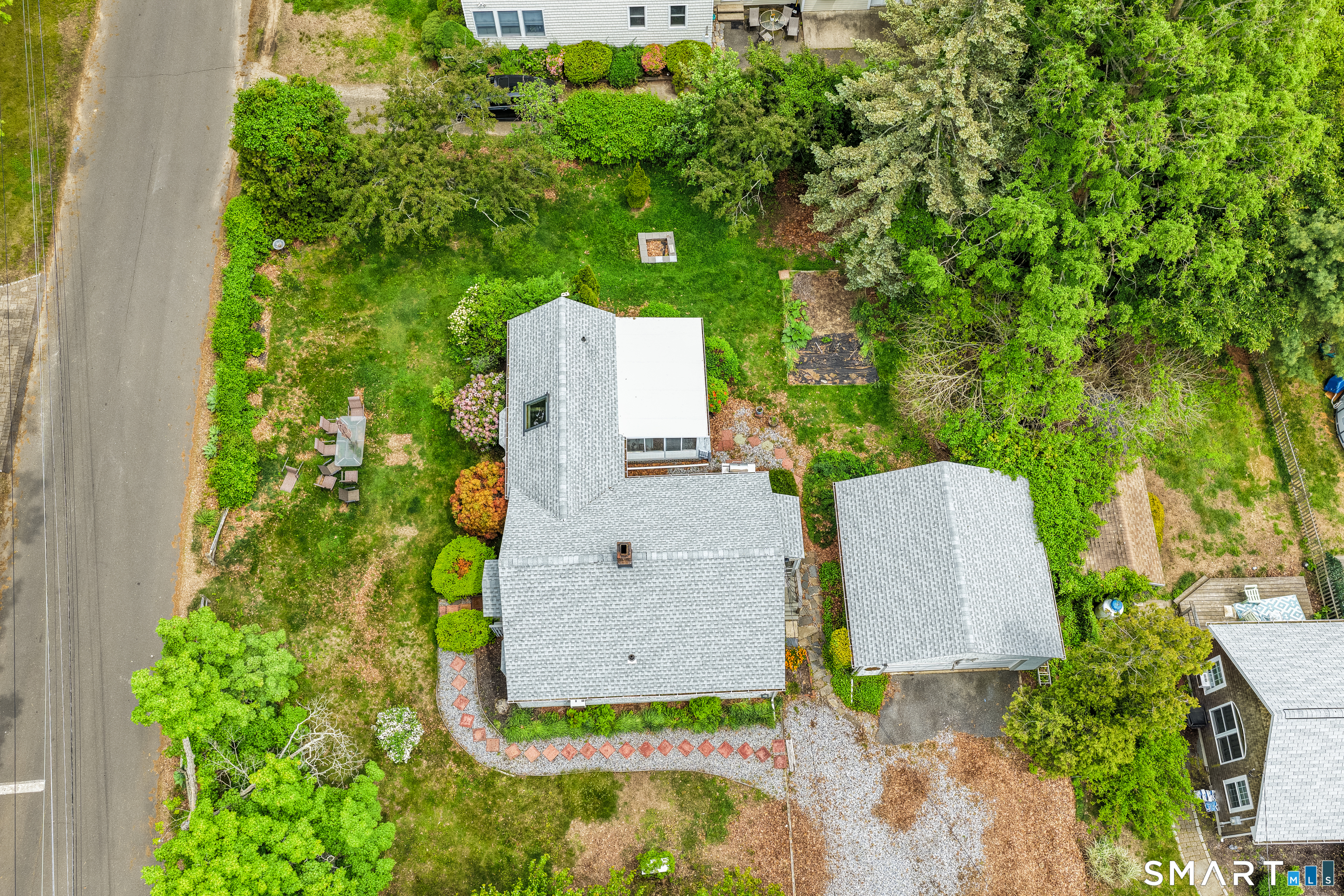 40 Uncas Road Clinton, CT 06413 - Photo 2 of 32