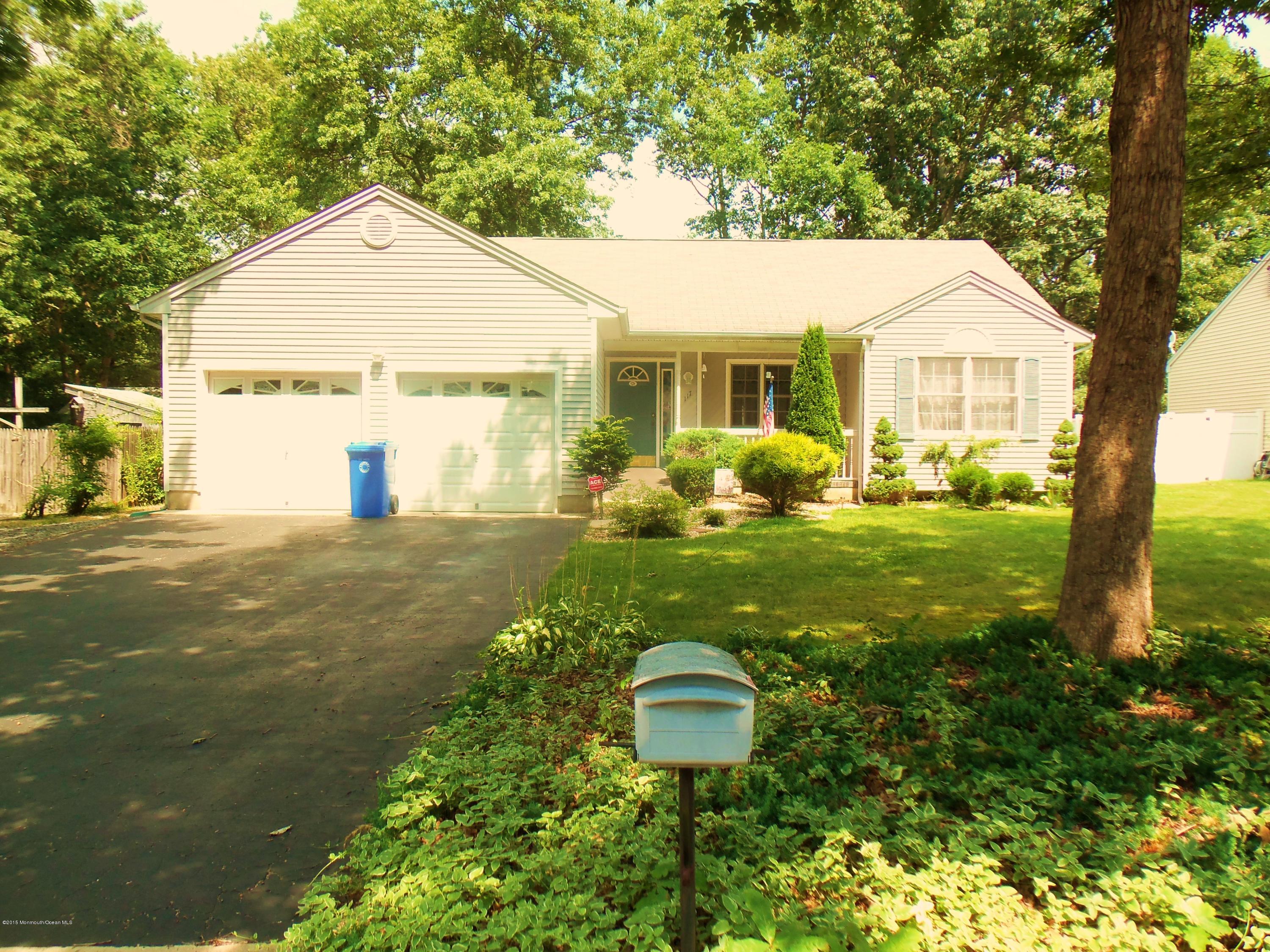 117 Captain Road Manahawkin, NJ 08050 - Photo 1 of 25 100_2366.JPG