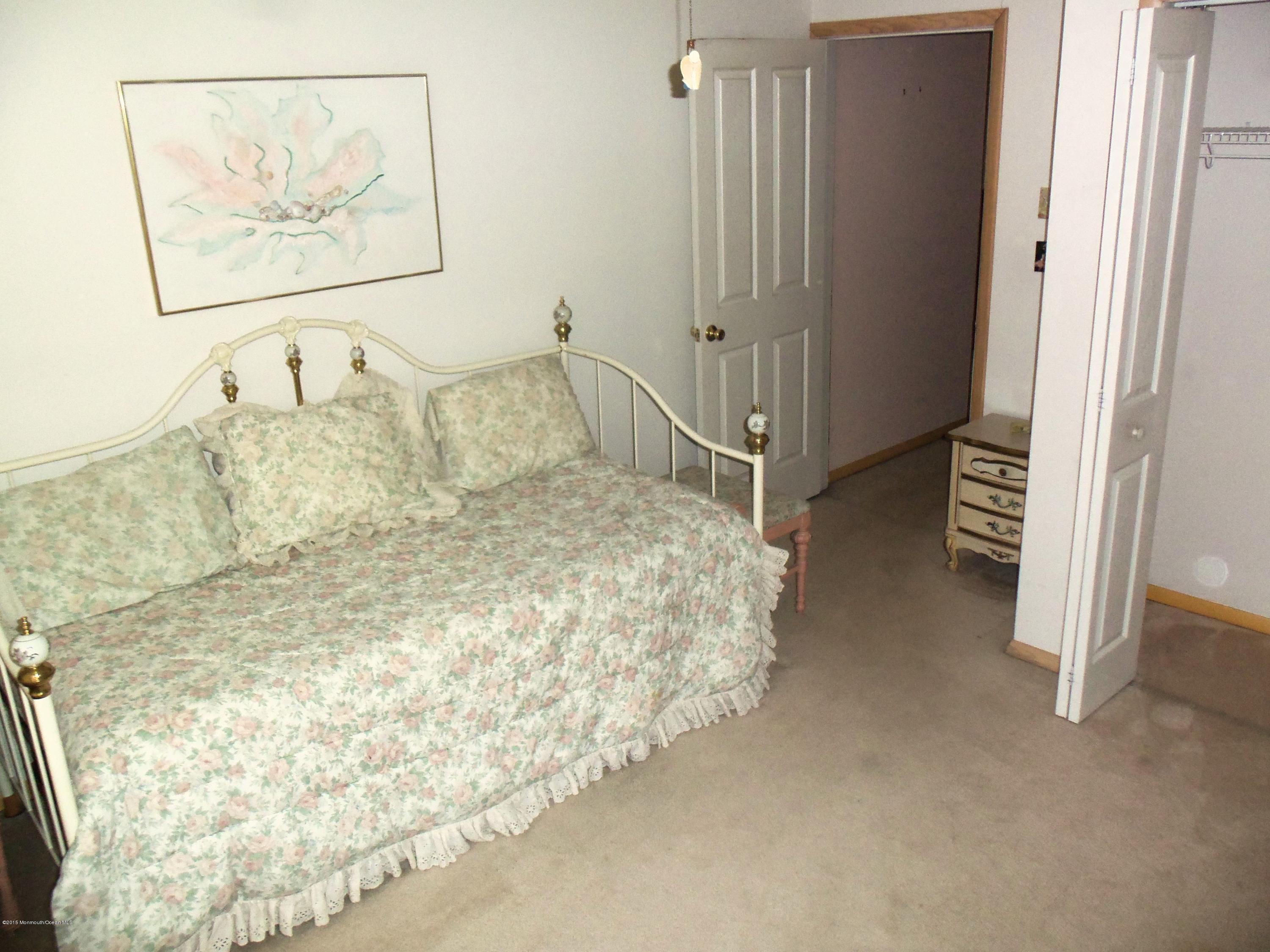 117 Captain Road Manahawkin, NJ 08050 - Photo 15 of 25 100_2537.JPG